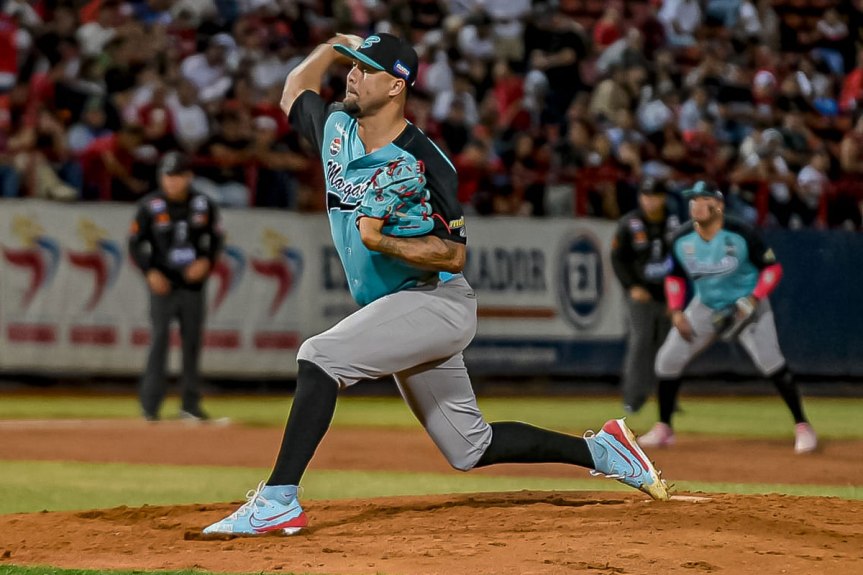 BRAVOS ASEGURÓ EMPATE Y JUEGO EXTRA CON BLANQUEO SOBRE&nbsp;CARDENALES