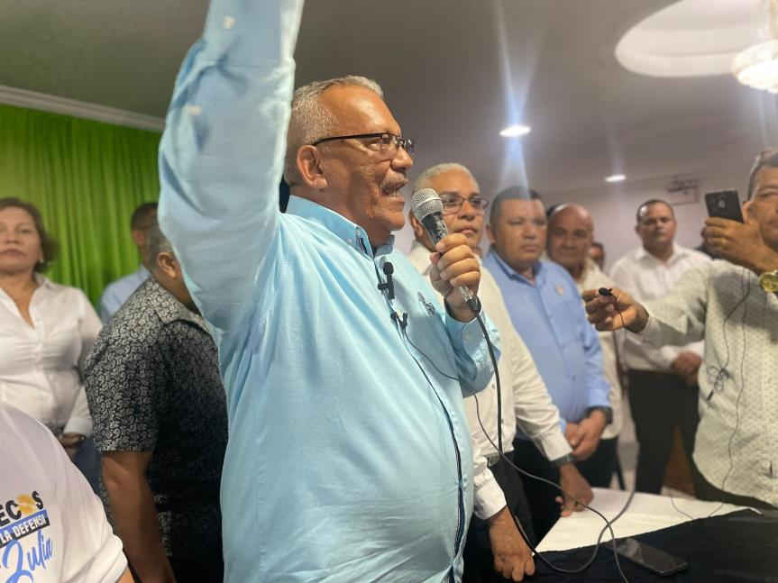 Antonio Ramón Chirinos presenta su candidatura a la Alcaldía con plancha electoral amplia y&nbsp;decidida