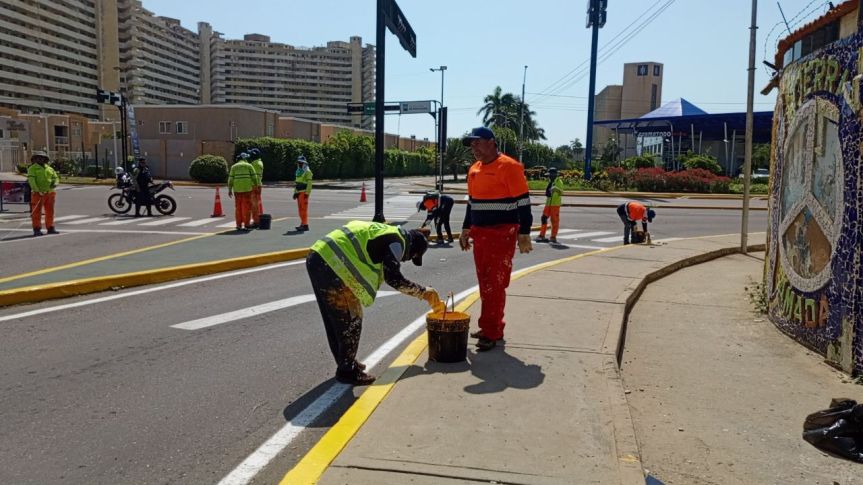 Labores de demarcación vial en Maracaibo avanzan para una movilidad&nbsp;eficiente