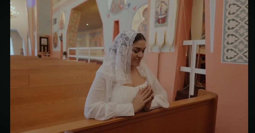 Vero Borjas presenta el tema «Yo Soy Tu&nbsp;Hija».‎