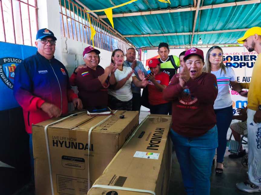 Compromiso bolivariano con el poder popular&nbsp;organizado!