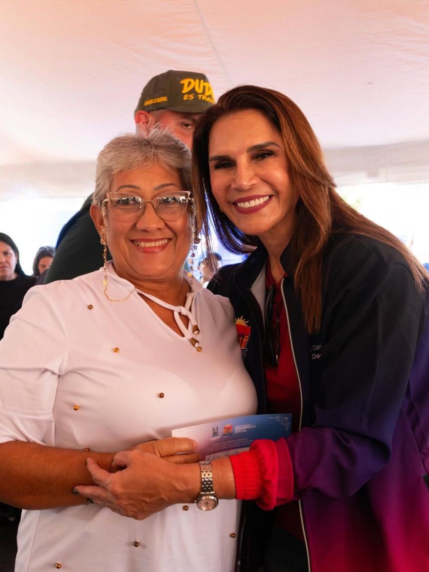 Ana Clara de Di Martino: Que la luz de la Navidad ilumine los hogares marabinos con paz y&nbsp;unión