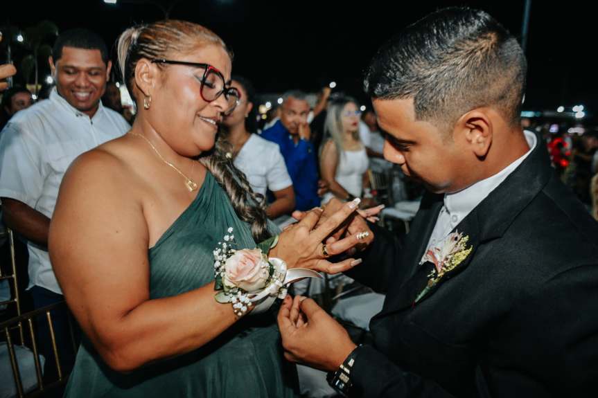 Más de 70 parejas formalizan su unión en jornada de bodas colectivas en San&nbsp;Francisco