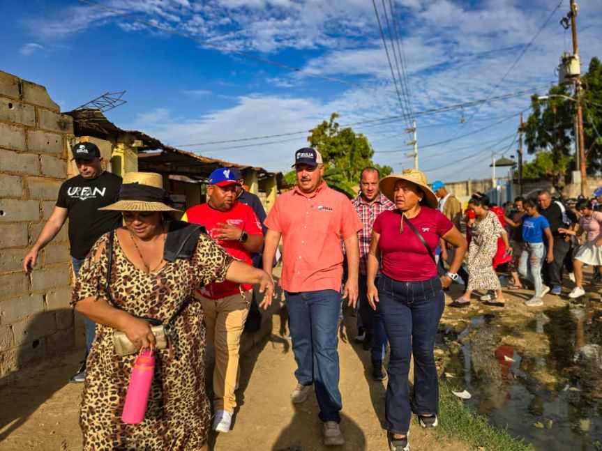 Gobernador Luis Caldera inspecciona trabajos de sustitución de colectores en la parroquia Idelfonso Vásquez, de&nbsp;Maracaibo