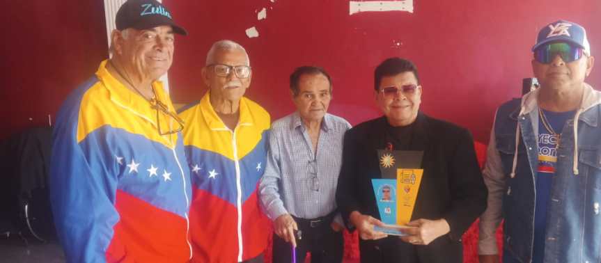 Comunicadores deportivos «Rasevi» y Armando Busto recibieron reconocimiento de «Proyecto Deporte Soy, Siglo&nbsp;21»