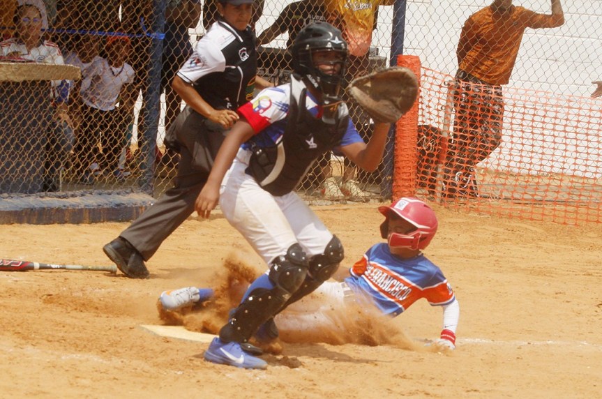 La Pequeña Liga San Francisco brilló por partida doble en la jornada inaugural de la Final Nacional Preinfantil de Pequeñas&nbsp;Ligas