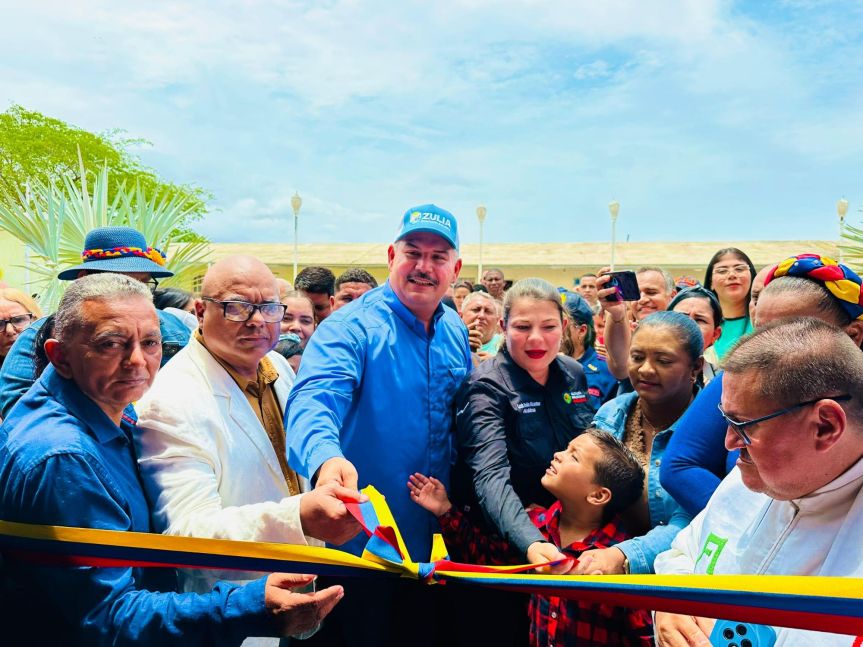 Gobernación Caldera fomenta desarrollo del municipio Simón Bolívar: Inaugura auditorio y entrega flota&nbsp;operativa