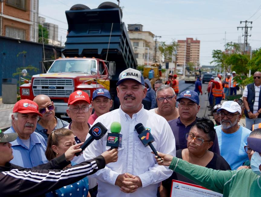 Gobernador Luis Caldera inspecciona el avance de los trabajos del Boulevard Avenida 11 de&nbsp;Maracaibo
